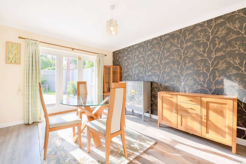 Dining Room- click for photo gallery